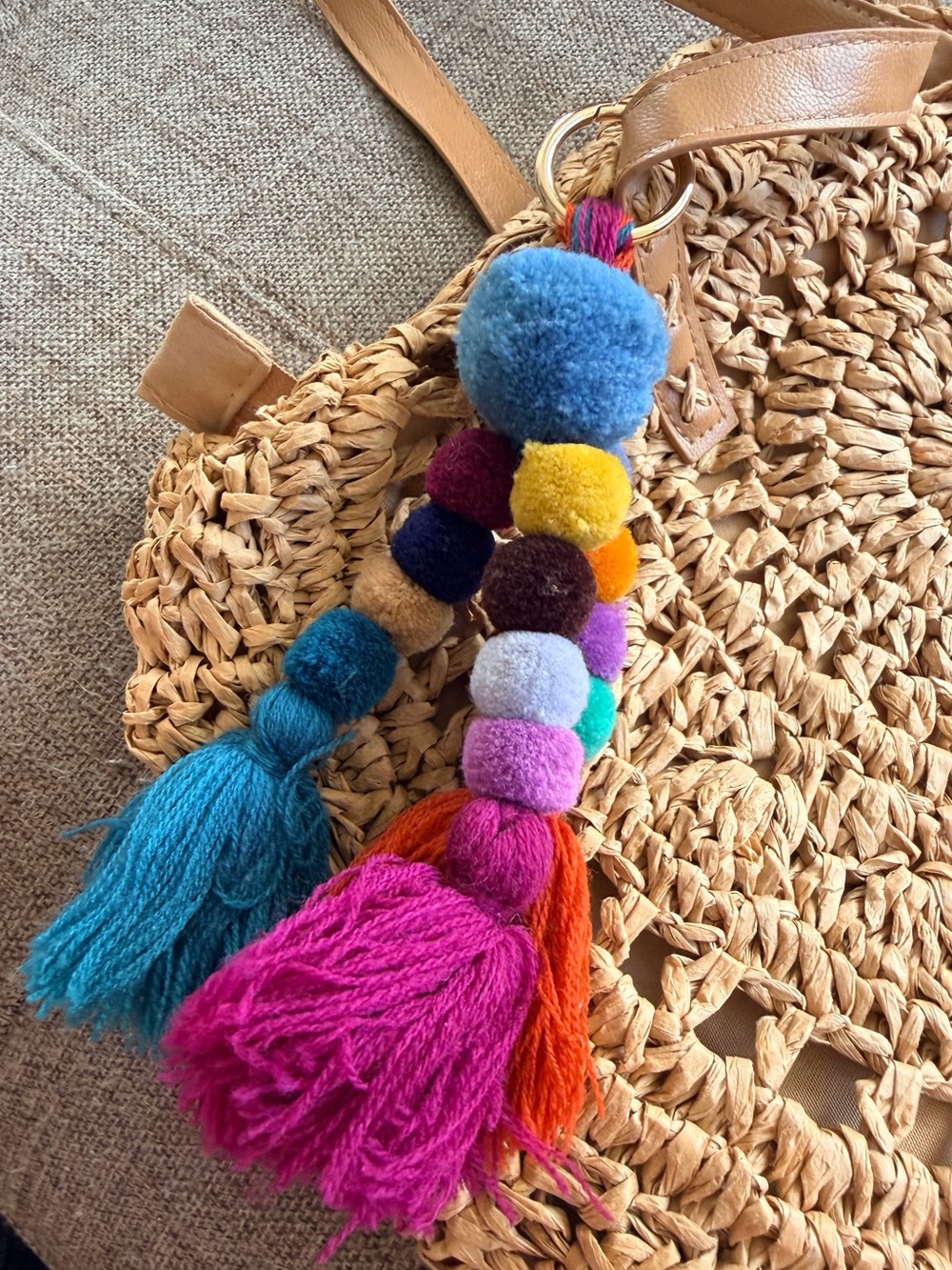 Woven Straw Bag with Pom Pom 🏖️ - Picture 2 of 4